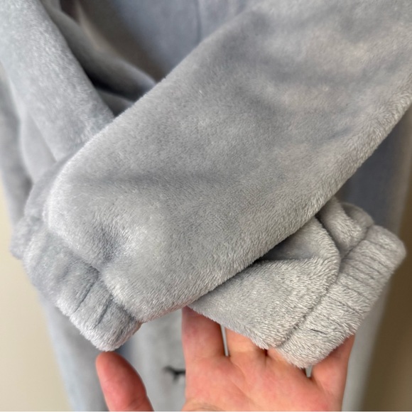 Victoria’s Secret PINK One-Piece Teddy Pajama Soft Gray M/L Dog Logo Sleepwear - Picture 5 of 9